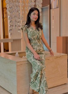 Anu Young Indian - puta in Dubai Photo 5 of 10