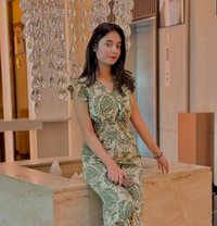 Anu GFE Indian - puta in Dubai Photo 5 of 13