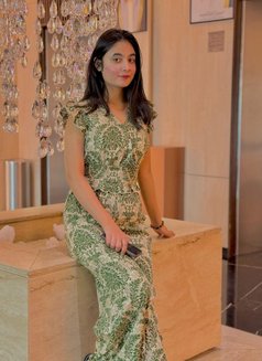 Anu Young Indian - puta in Dubai Photo 9 of 10