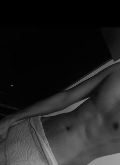 Anuj - Male escort in New Delhi Photo 1 of 2