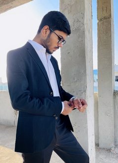 Anupam - Acompañantes masculino in Noida Photo 3 of 3