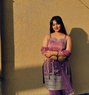 Anupama - puta in Surat Photo 1 of 2