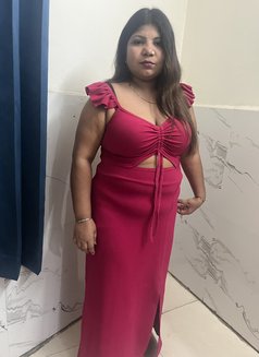 Khushi available right now - escort in Mumbai Photo 2 of 4
