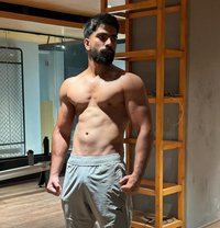 Anurag Kunwar - Acompañantes masculino in New Delhi