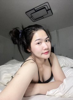 Anurak - puta in Noida Photo 2 of 5