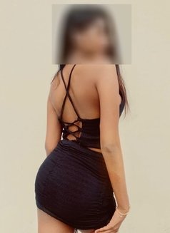 Anusha 22yrs - escort in Colombo Photo 2 of 7