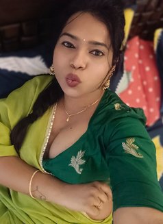 Anusha - Transsexual escort in Hyderabad Photo 6 of 6