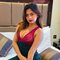 Anushka - puta in New Delhi Photo 3 of 5