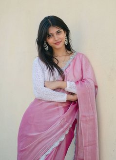 Anushka - escort in Kolkata Photo 1 of 4