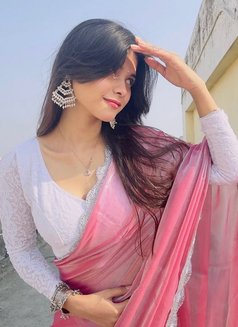 Anushka - escort in Kolkata Photo 2 of 4