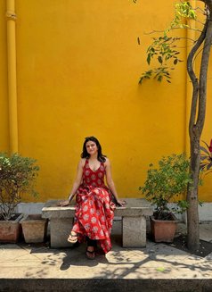 Anushka - escort in Mumbai Photo 2 of 3