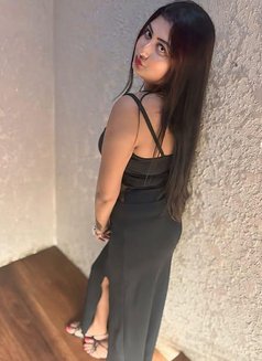 Anushka escort - puta in jamnagar Photo 3 of 4