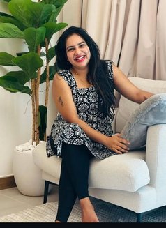 Anushka Escorts Service and Cell Girls S - puta in Chandigarh Photo 1 of 2