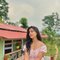 Anushka GFE - puta in Dubai Photo 4 of 9