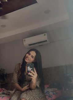 Anushka - escort in Ahmedabad Photo 13 of 13