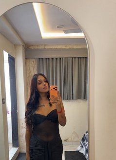 Anushka - escort in Ahmedabad Photo 3 of 24