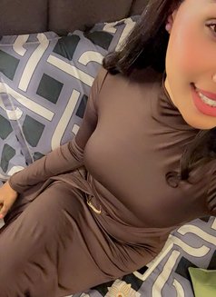 Anushka - escort in Ahmedabad Photo 9 of 24