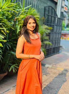 Anushka - puta in Bangalore Photo 3 of 3