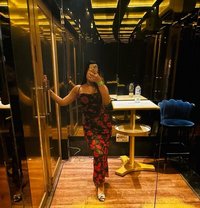 Priyanka Escorts service and call girls - puta in Chandigarh Photo 1 of 4