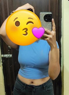 Anushka - escort in Kochi Photo 4 of 6