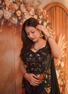Anushka - escort in Chennai Photo 2 of 4