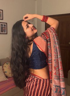 Anushka - escort in Chennai Photo 2 of 4