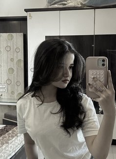 Anushka - escort in Chennai Photo 2 of 3