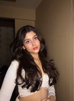 Yuvika - escort in Chennai Photo 2 of 3