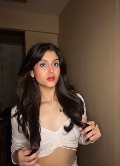 Yuvika - escort in Chennai Photo 3 of 3