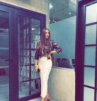 Anushka - puta in Dubai