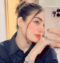 Anushka - escort in Dubai Photo 7 of 7