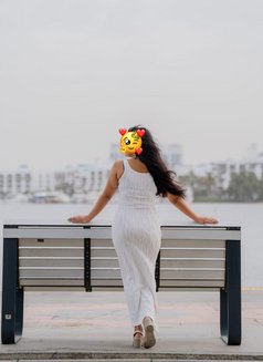 Anushka - escort in Dubai Photo 8 of 9