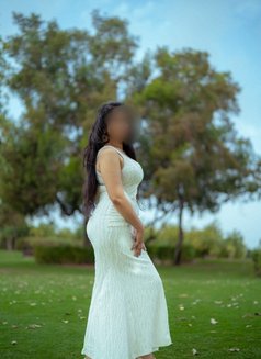 Anushka - escort in Dubai Photo 3 of 9
