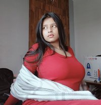 Anushka - puta in Hyderabad
