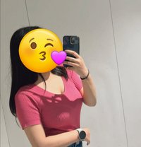 Aakansha Cam and real meet service - escort in Chennai Photo 4 of 7