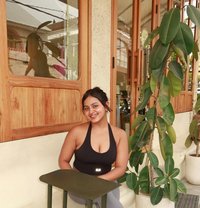 Anushka - puta in Kochi