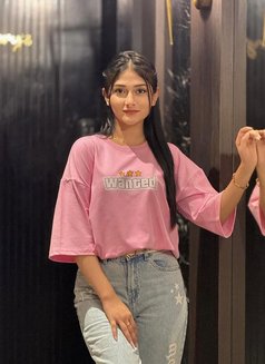 Anushka - escort in Kochi Photo 2 of 2