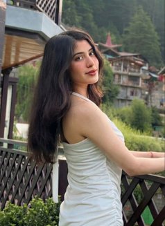 Anushka - escort in Mumbai Photo 2 of 3