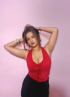 Anushka - escort in Mumbai Photo 1 of 3