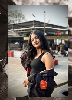 Anushka - escort in Mumbai Photo 1 of 3