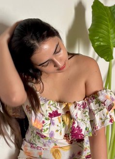 Anushka - escort in New Delhi Photo 1 of 3