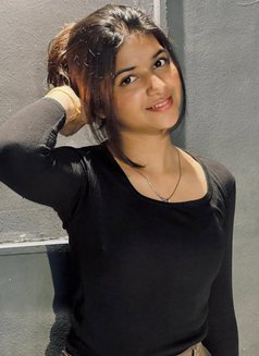 Anushka - escort in New Delhi Photo 1 of 3