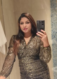 Anushka - escort in Dubai Photo 1 of 2