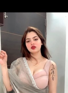 Anushka - Male escort in Abu Dhabi Photo 2 of 4