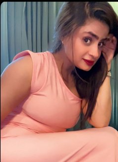 Anushka Real Meet & Cam Service - puta in Noida Photo 2 of 3