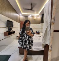 Anushka Sharma - escort agency in Gurgaon Photo 1 of 3