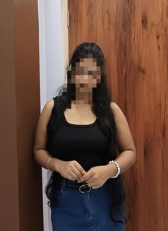 Anushka Singh - puta in Kolkata Photo 3 of 4