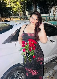 Anushka Singh - escort in Dubai Photo 1 of 3