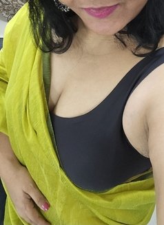 Anushureddy - escort in Hyderabad Photo 1 of 2