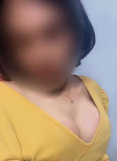 Anvi - escort in Bangalore Photo 2 of 6